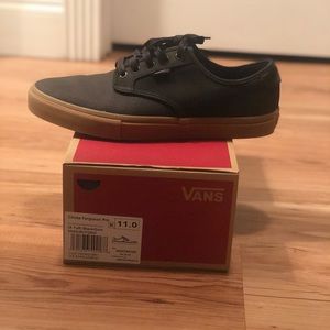 Men’s size 11 Chima Ferguson Pro black/gum Vans